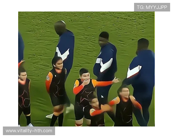 足球明星漫画集锦，展现全球球王风采，感受绿茵场上的无限魅力